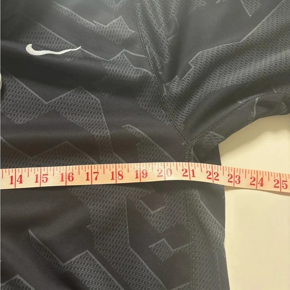 Nike Therma Fit Hoodie Medium Black Gray Logo Geometrical Sweatshirt Athletic - Picture 3 of 6